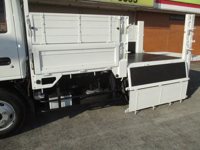 いすゞ エルフ TRG-NKR85A(2WD)の写真6