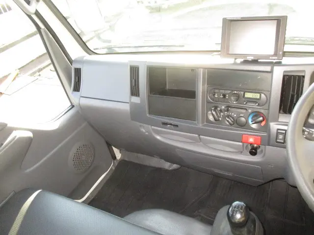 いすゞ エルフ TRG-NKR85A(2WD)の写真16