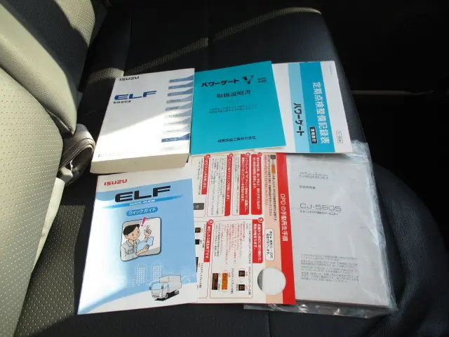 いすゞ エルフ TRG-NKR85A(2WD)の写真18