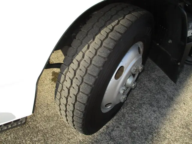 いすゞ エルフ TRG-NKR85A(2WD)の写真19