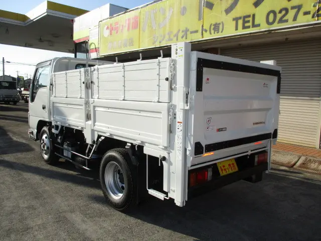 いすゞ エルフ TRG-NKR85A(2WD)の写真31