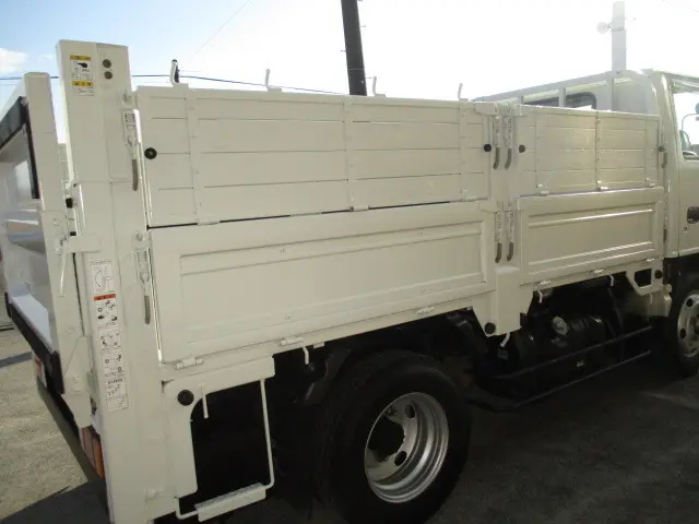 いすゞ エルフ TRG-NKR85A(2WD)の写真35