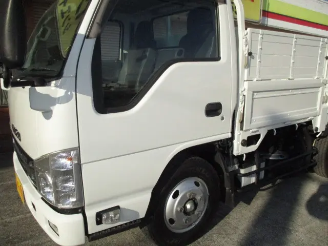 いすゞ エルフ TRG-NKR85A(2WD)の写真37