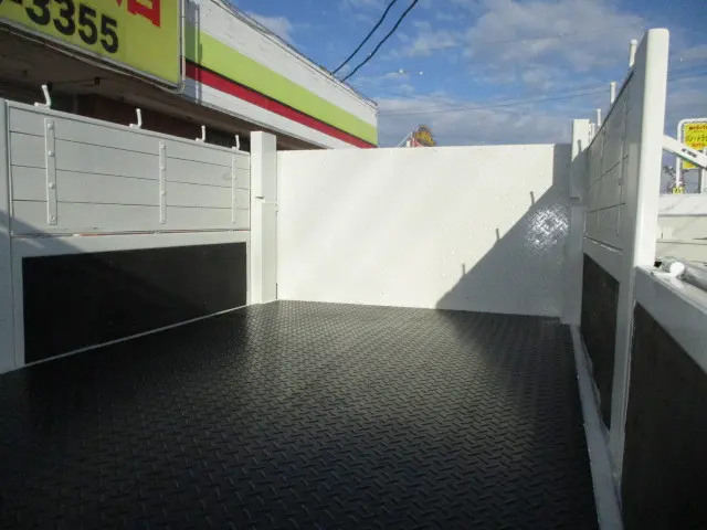 いすゞ エルフ TRG-NKR85A(2WD)の写真40