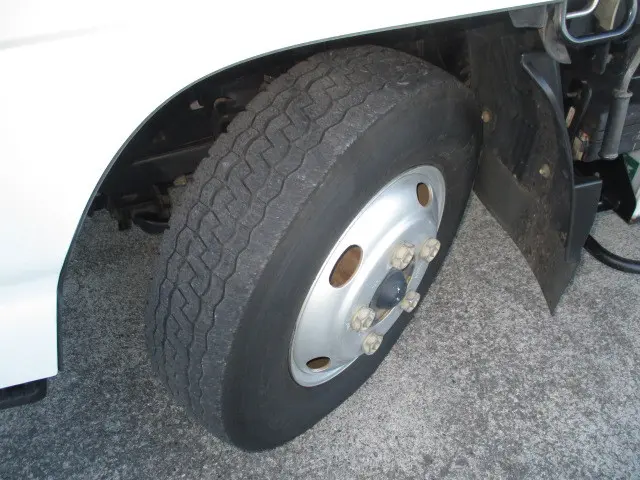 いすゞ エルフ TRG-NKR85A(2WD)の写真20