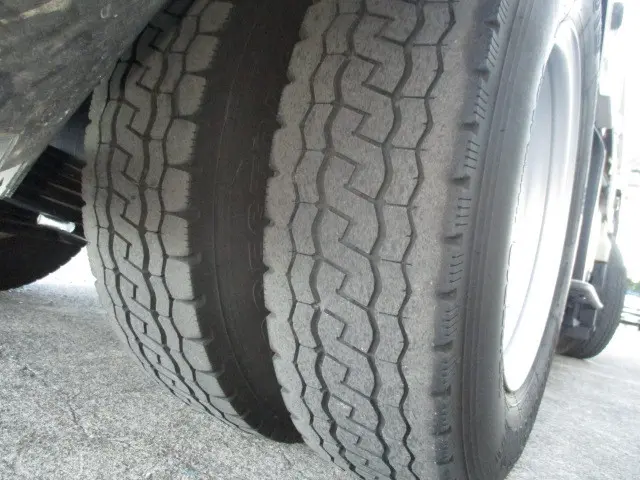 いすゞ エルフ TRG-NKR85A(2WD)の写真21