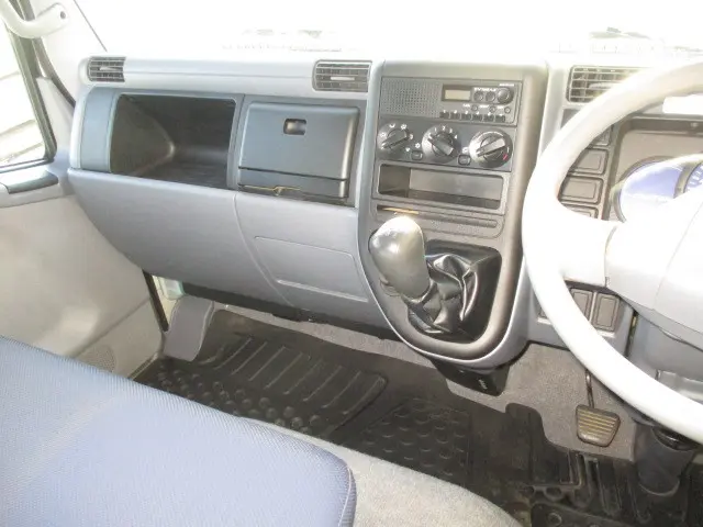 三菱 キャンターガッツ PDG-FB70B(2WD)の写真10