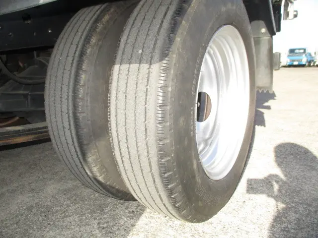 三菱 キャンターガッツ PDG-FB70B(2WD)の写真13