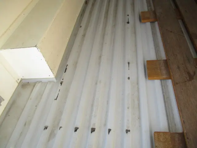 トヨタ ハイエースバン QDF-GDH206V(4WD)の写真4