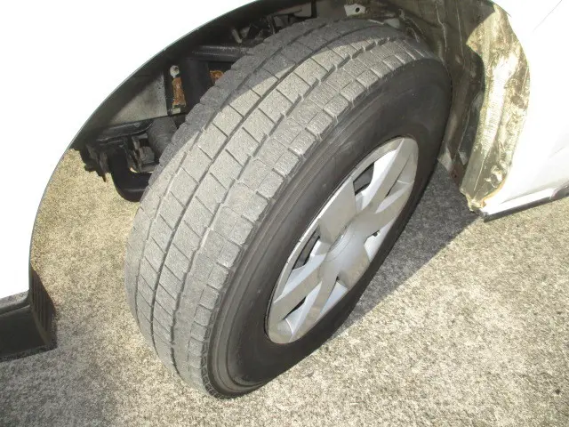 トヨタ ハイエースバン QDF-GDH206V(4WD)の写真19