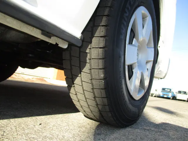 トヨタ ハイエースバン QDF-GDH206V(4WD)の写真20