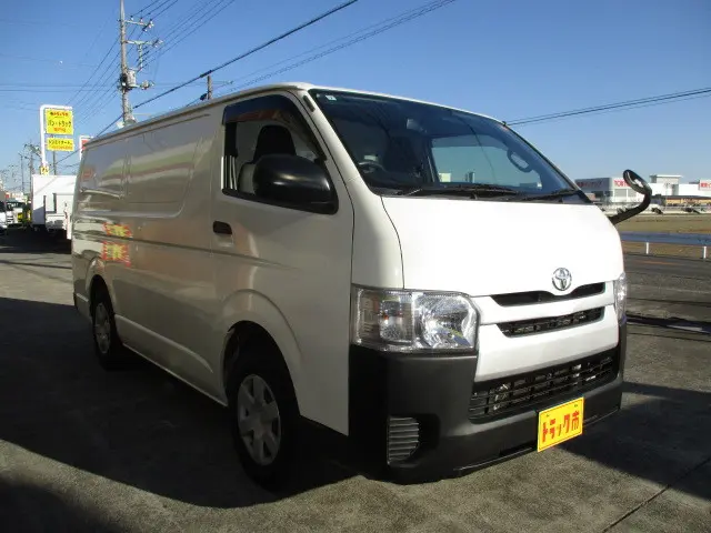 トヨタ ハイエースバン QDF-GDH206V(4WD)の写真28
