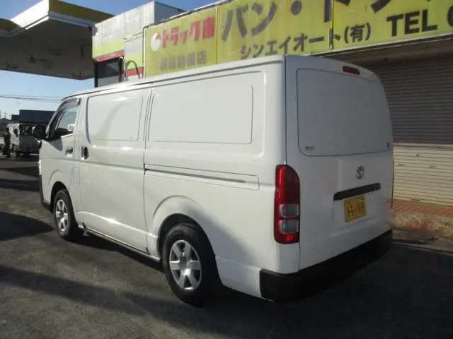 トヨタ ハイエースバン QDF-GDH206V(4WD)の写真29