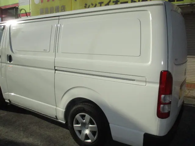 トヨタ ハイエースバン QDF-GDH206V(4WD)の写真34