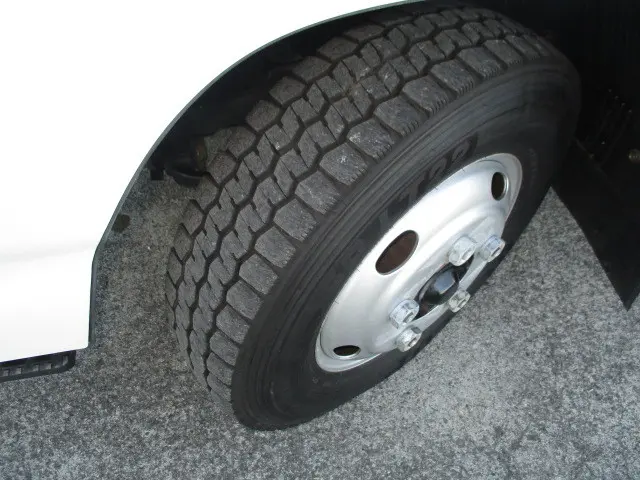 いすゞ エルフ TRG-NKR85A(2WD)の写真19