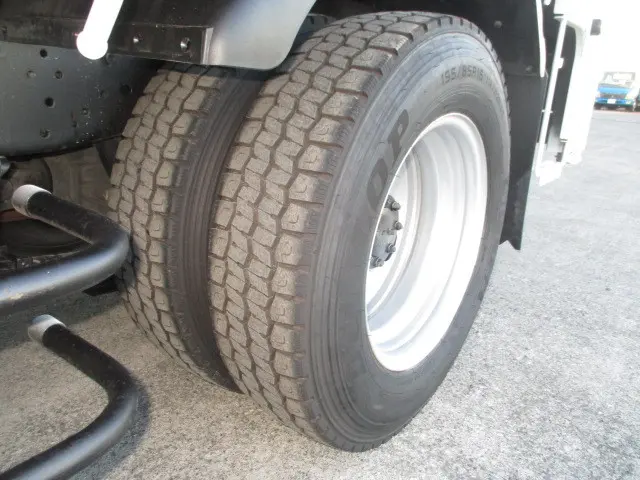 いすゞ エルフ TRG-NKR85A(2WD)の写真20