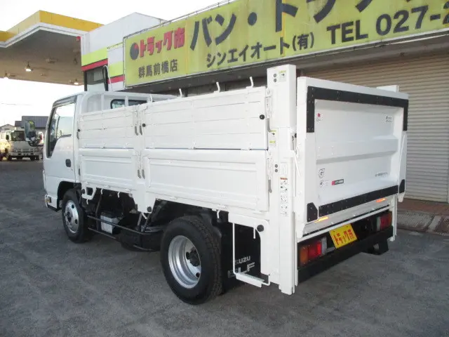 いすゞ エルフ TRG-NKR85A(2WD)の写真31