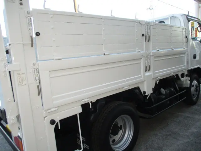 いすゞ エルフ TRG-NKR85A(2WD)の写真35