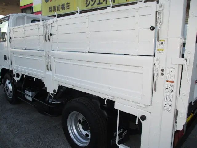 いすゞ エルフ TRG-NKR85A(2WD)の写真36