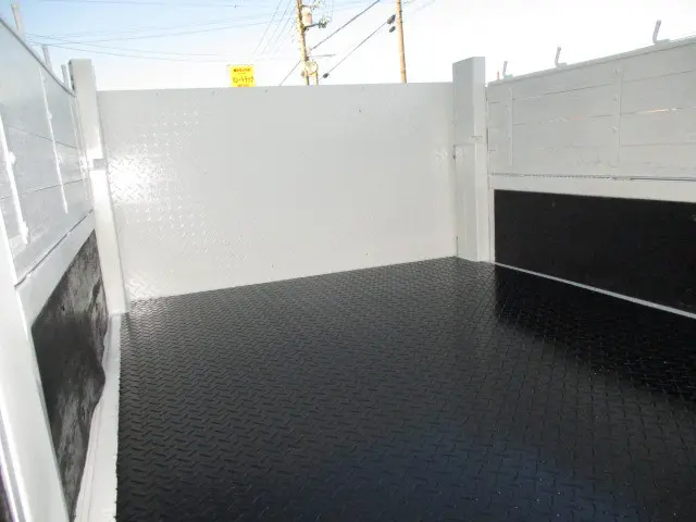 いすゞ エルフ TRG-NKR85A(2WD)の写真40