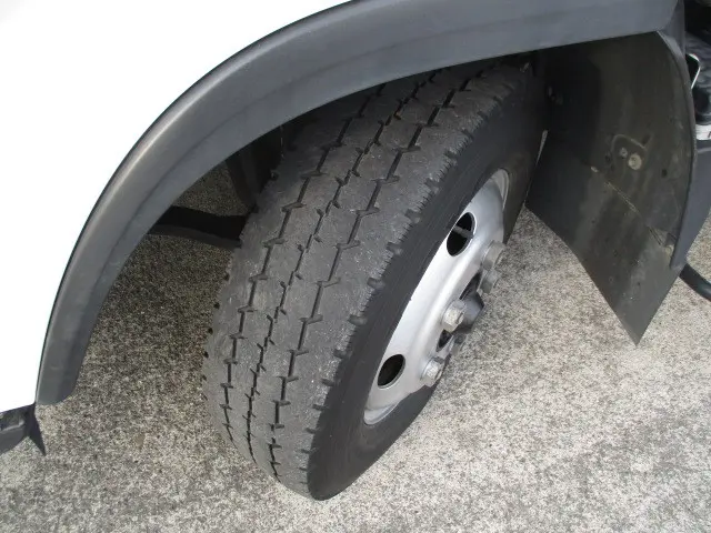 いすゞ エルフ TKG-NNR85AN(2WD)の写真21