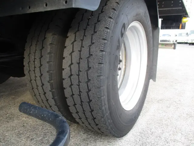 いすゞ エルフ TKG-NNR85AN(2WD)の写真22