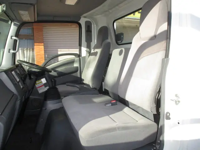 いすゞ エルフ TKG-NPR85AN(2WD)の写真16