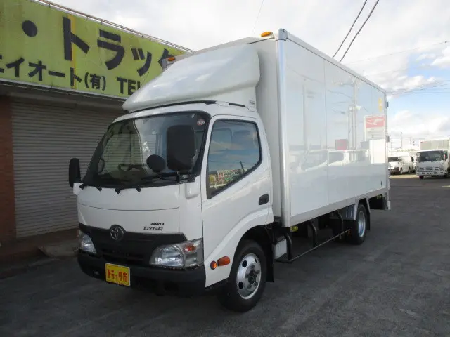 トヨタ ダイナ TKG-XZU695(4WD)の写真1