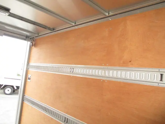 トヨタ ダイナ TKG-XZU695(4WD)の写真9