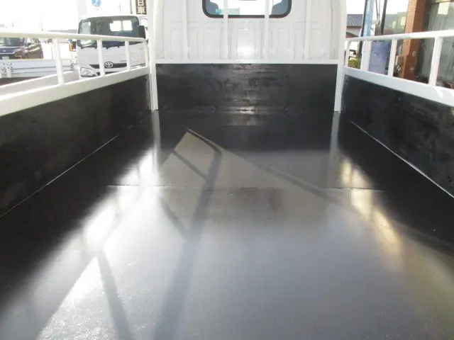 いすゞ エルフ 2RG-NJS88A(4WD)の写真3