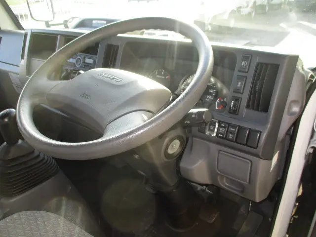 いすゞ エルフ 2RG-NJS88A(4WD)の写真8