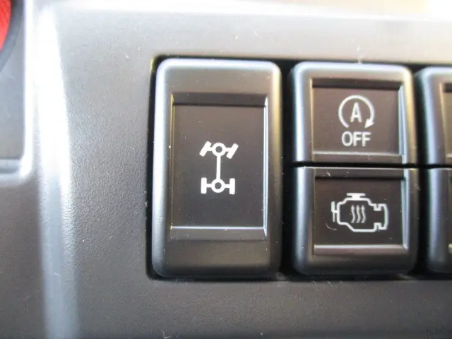 いすゞ エルフ 2RG-NJS88A(4WD)の写真10