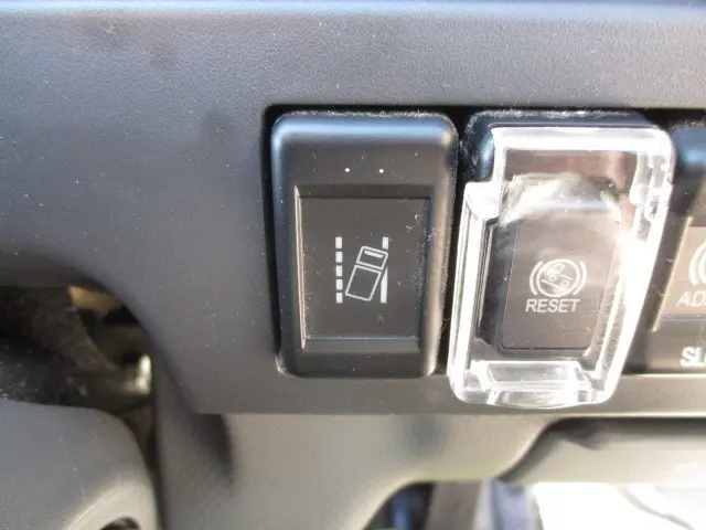 いすゞ エルフ 2RG-NJS88A(4WD)の写真11