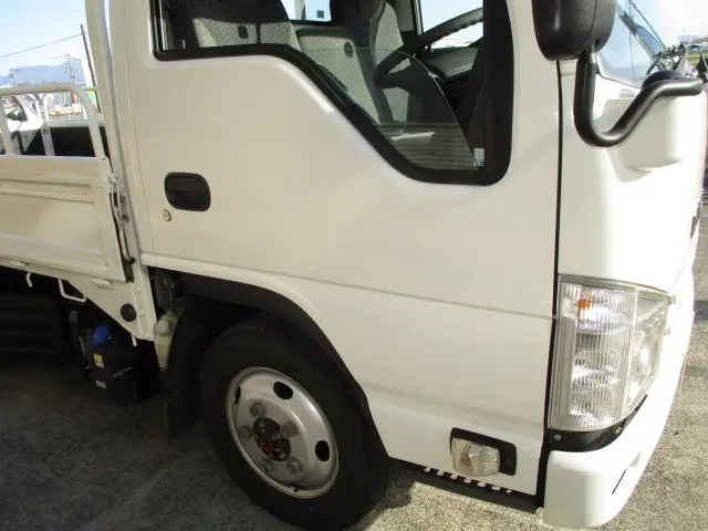 いすゞ エルフ 2RG-NJS88A(4WD)の写真38