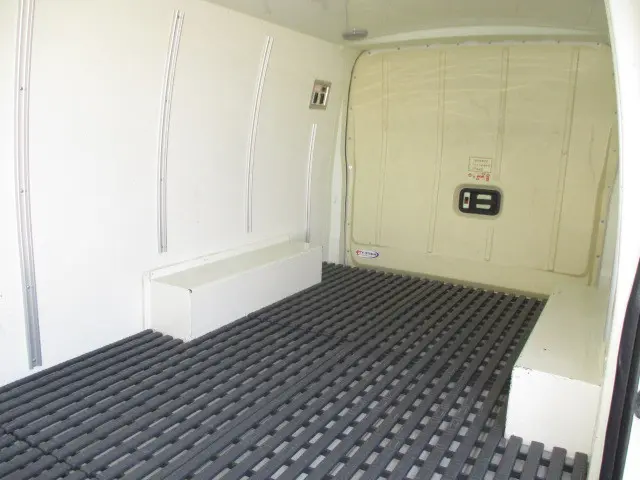 トヨタ ハイエースレジアス QDF-GDH201Vの写真6