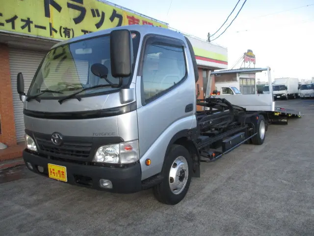 トヨタ トヨエース BKG-XZU424(2WD)の写真1