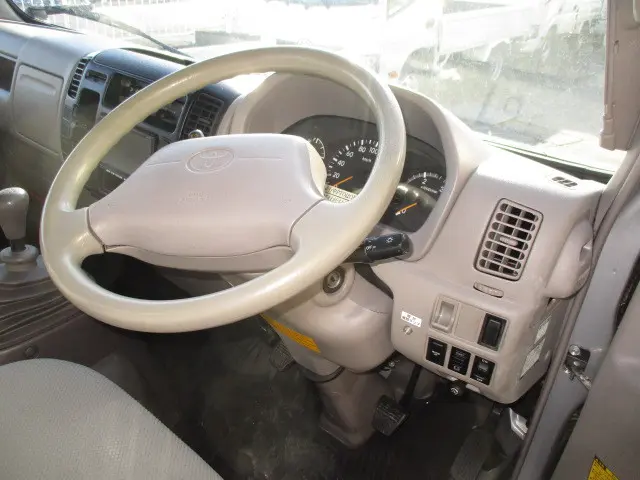 トヨタ トヨエース BKG-XZU424(2WD)の写真15