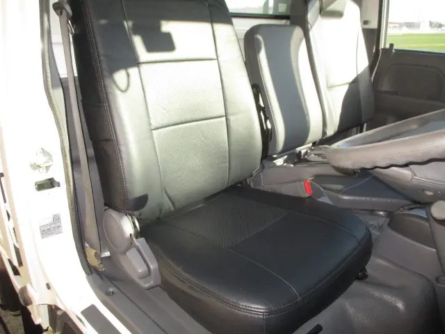 いすゞ エルフ TRG-NKR85A(2WD)の写真14