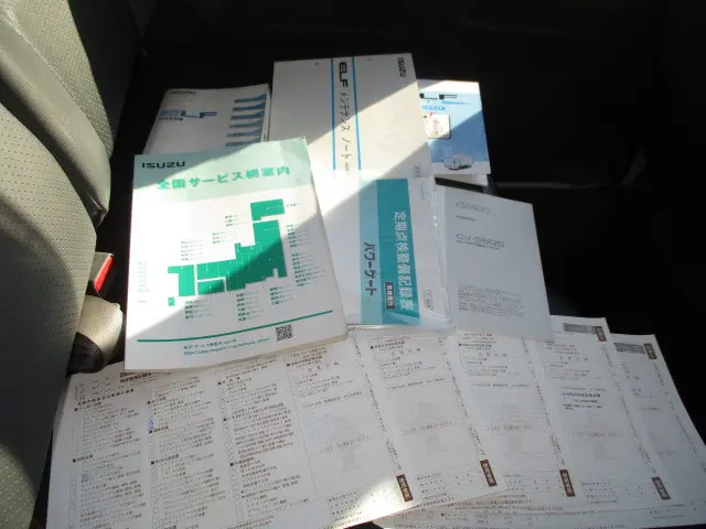 いすゞ エルフ TRG-NKR85A(2WD)の写真19