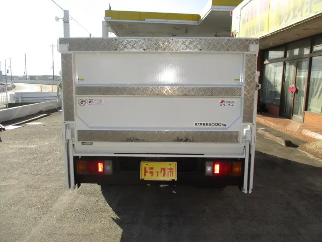 いすゞ エルフ TRG-NKR85A(2WD)の写真35