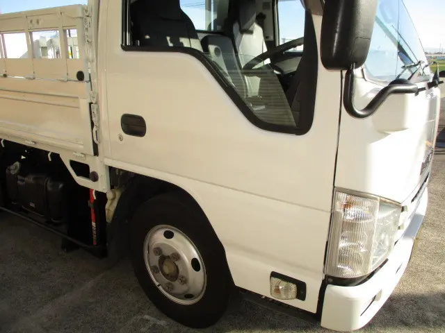 いすゞ エルフ TRG-NKR85A(2WD)の写真39