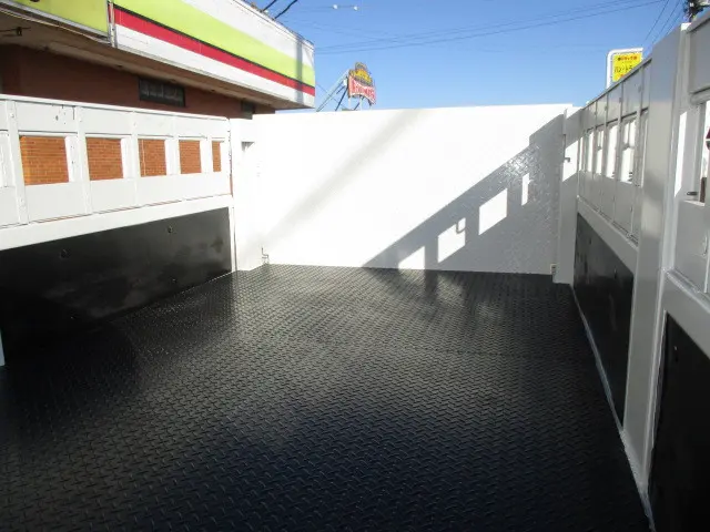 いすゞ エルフ TRG-NKR85A(2WD)の写真41