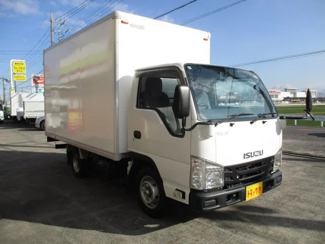 いすゞ エルフ TPG-NHR85AN(2WD)の写真32