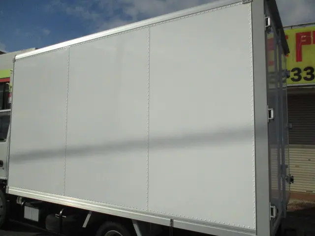 いすゞ エルフ TPG-NHR85AN(2WD)の写真38