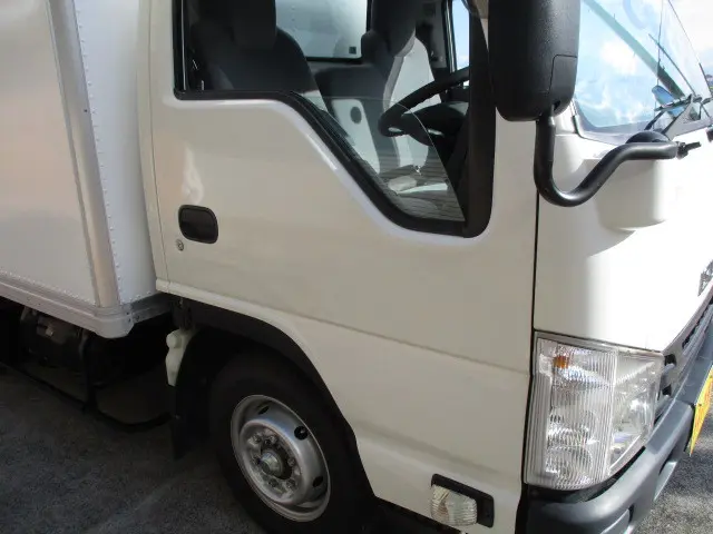 いすゞ エルフ TPG-NHR85AN(2WD)の写真40