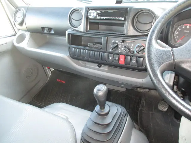 トヨタ トヨエース LDF-KDY281(4WD)の写真11