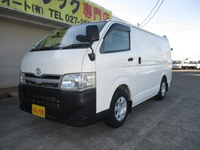 トヨタ ハイエースバン LDF-KDH201V(2WD)の写真1