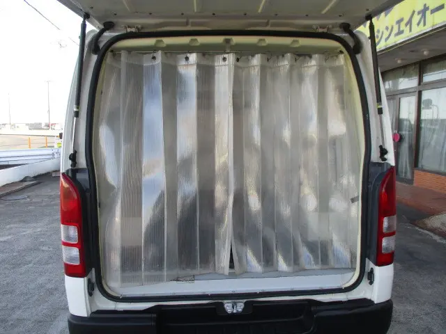 トヨタ ハイエースバン LDF-KDH201V(2WD)の写真4