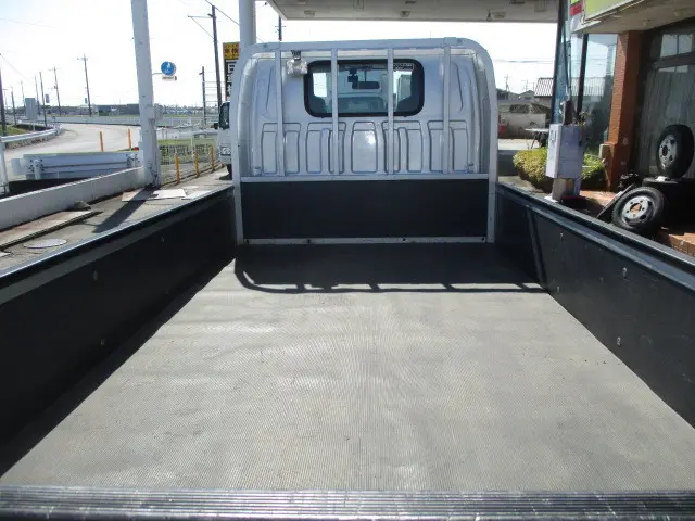 いすゞ エルフ TKG-NHR85A(2WD)の写真3