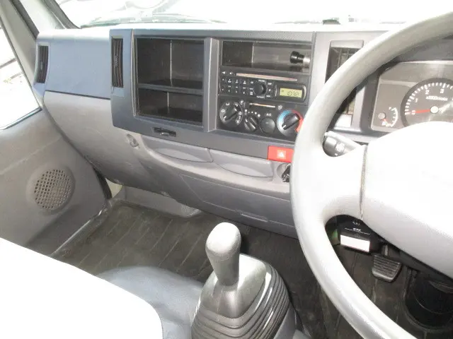 いすゞ エルフ TKG-NHR85A(2WD)の写真11